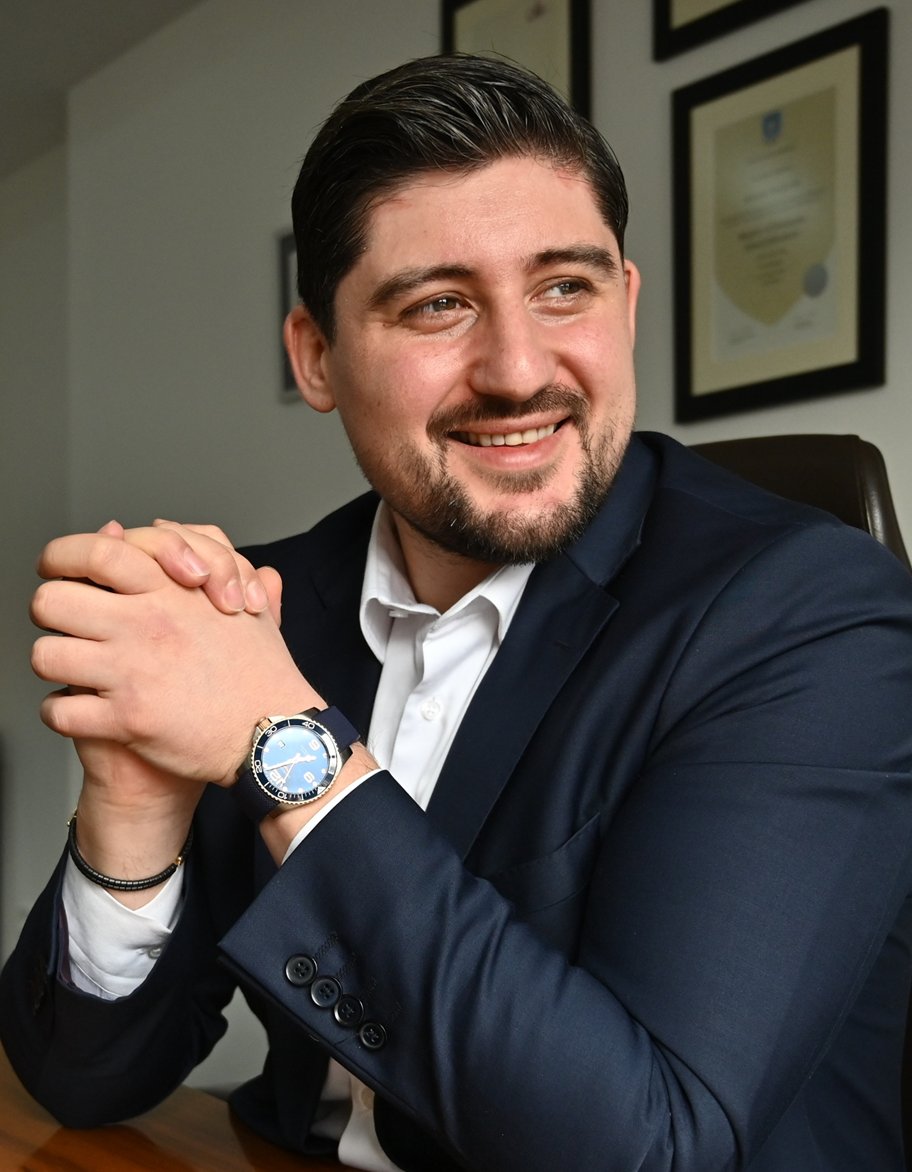 Dr. Radovan Vitosevic, founder and CEO of Billingz, at his desk