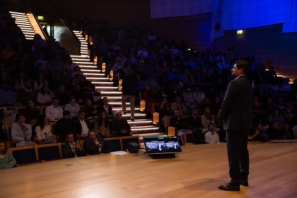 On stage at Centro de Congressos do Estoril, Lisbon